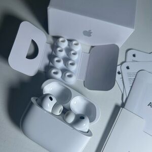 Apple AirPods Pro with White Charging Case